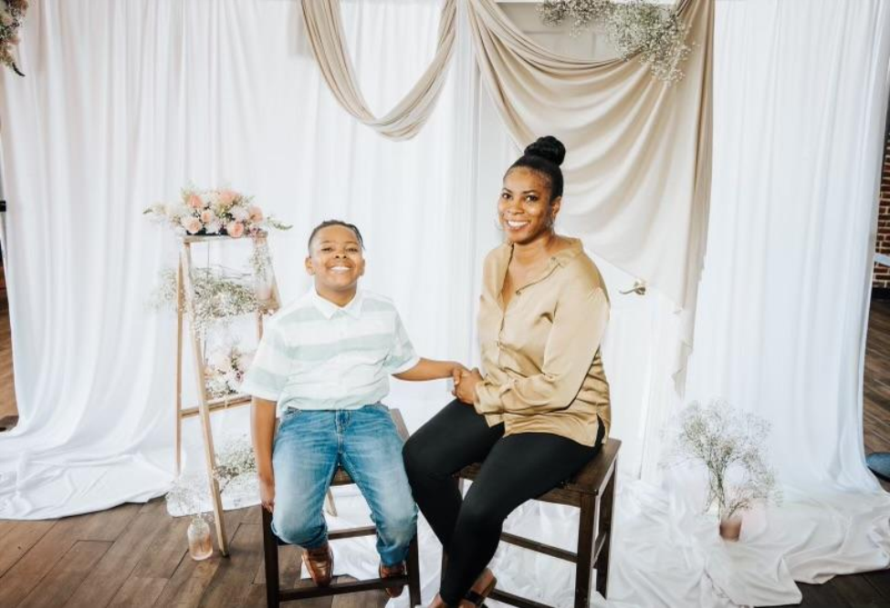 Daron and his mother Cherice Thomas. (Photo by Blair Redmond)