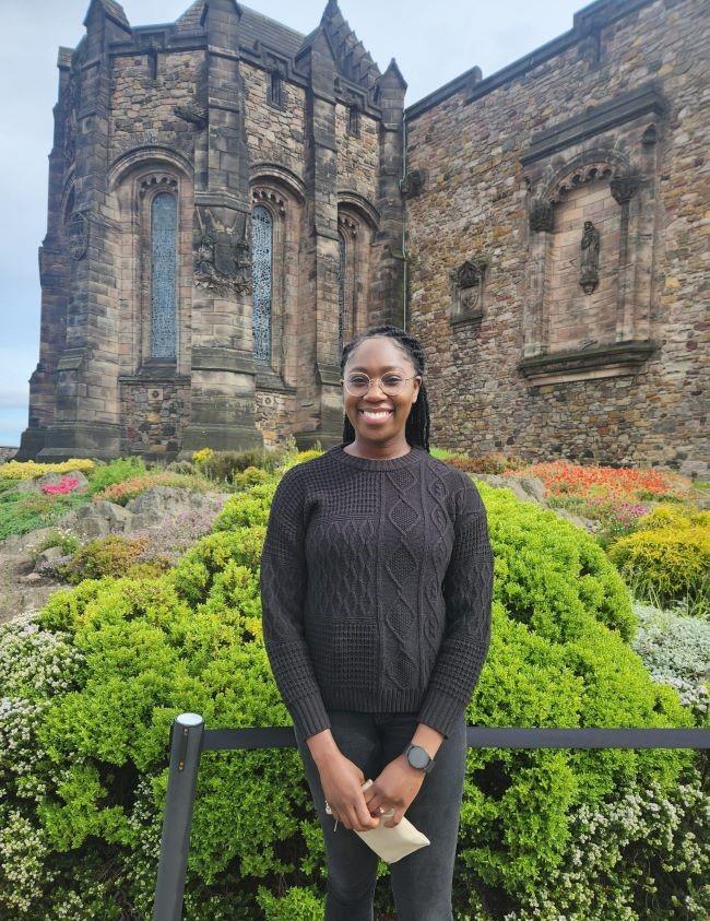 Notice-Sarpaning standing by Edinburgh Castle.