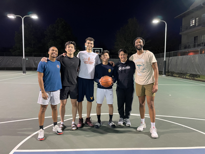 Spring 2022 Basketball League Champs: 2 Chats